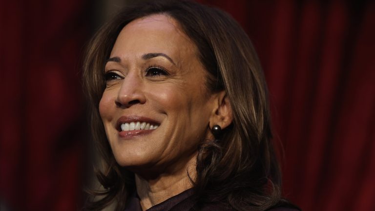 Harris urges public to ‘stay in the fight,’ ‘come back ready’ after the holidays
