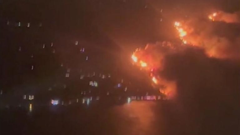 WATCH:  California fires seen from plane window before LAX landing