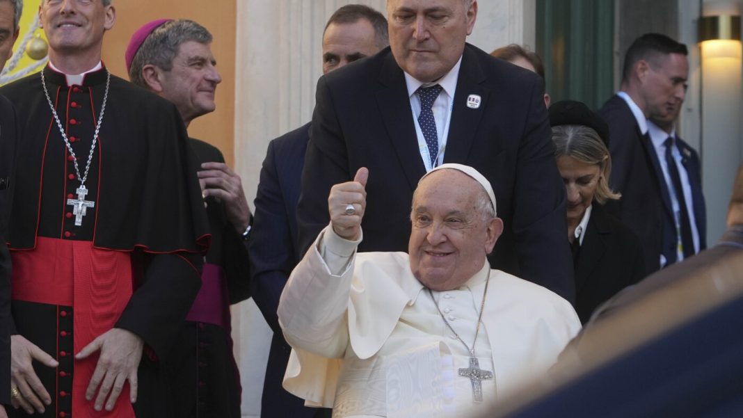 Biden awards Pope Francis the Presidential Medal of Freedom with distinction : NPR