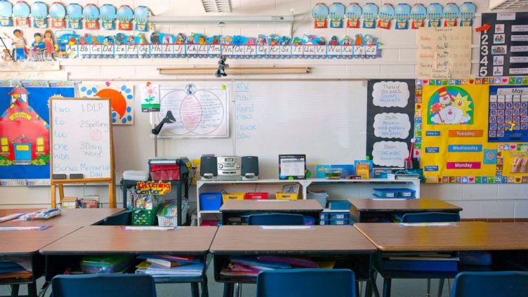 Defense bill blocks K-12 students from using cellphones on military bases
