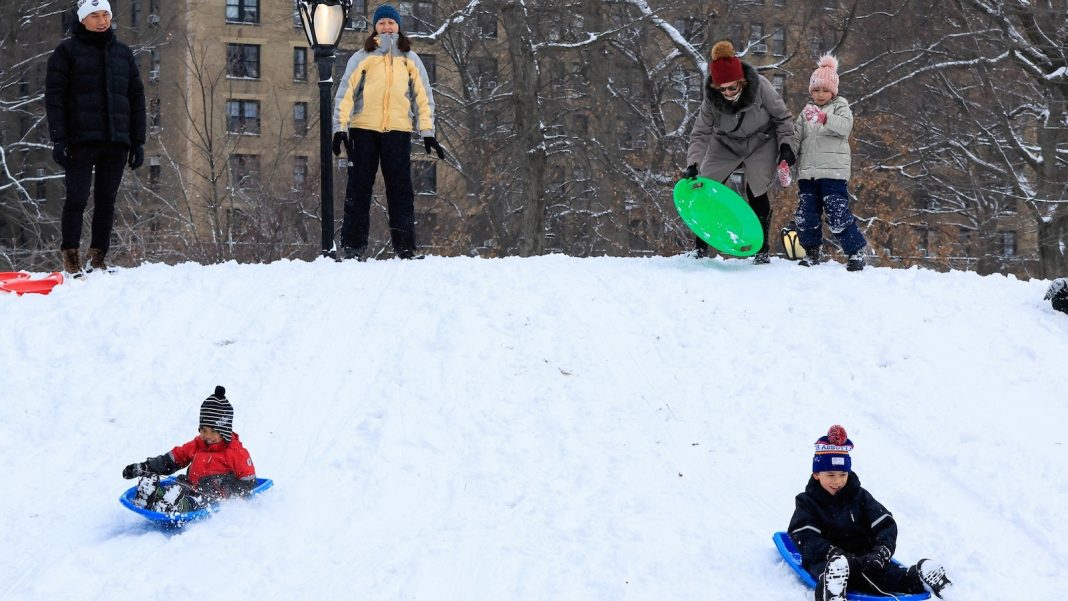 New winter storm heads for Midwest, Northeast with 40 million people on alert