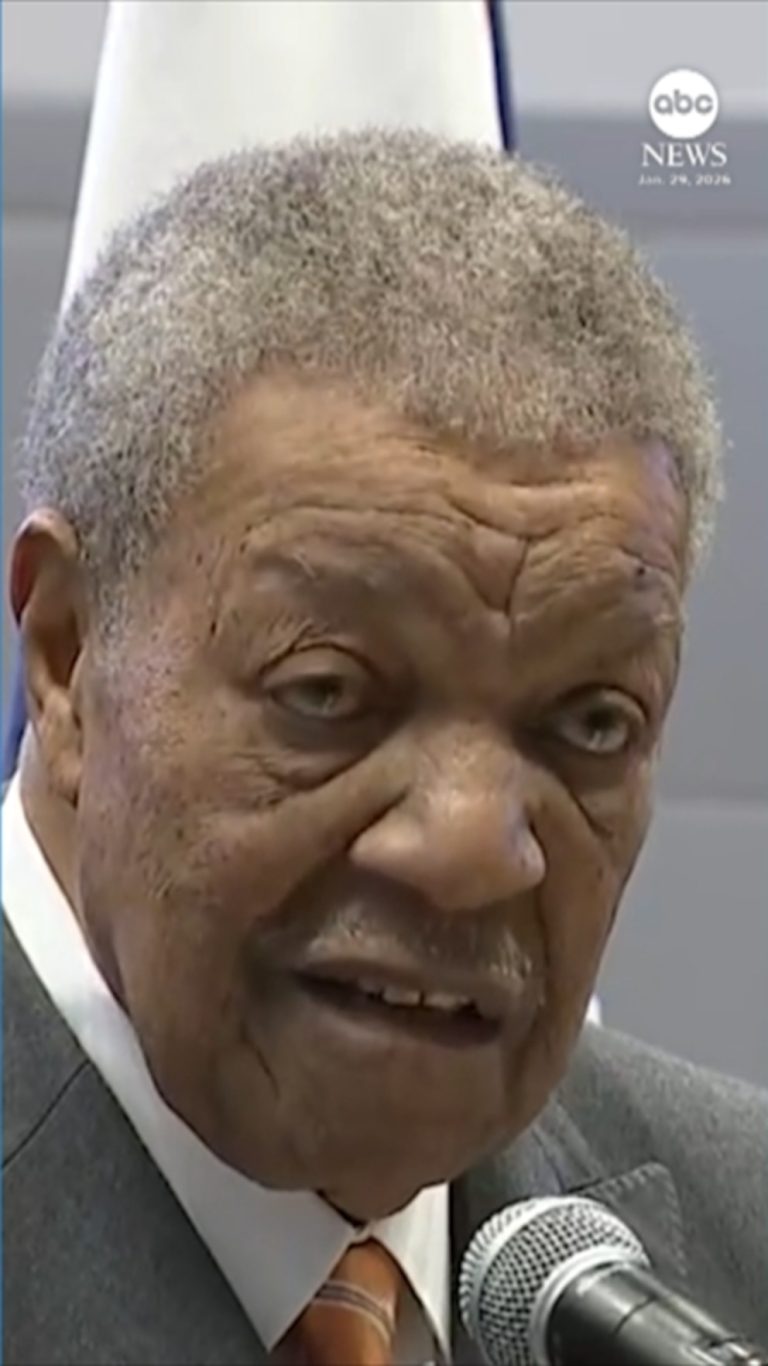 Video Fulton County Board of Commissioners chairman denounces FBI seizure