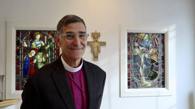 Amid ICE clashes, bishop urges clergy to prepare their wills : NPR