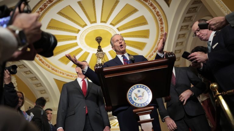 Top Republicans praise Venezuela operation as some lawmakers question legal authority : NPR