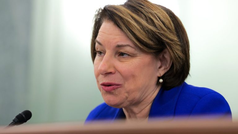 Klobuchar will run for Minnesota governor after Walz exit : NPR