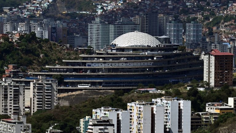 Venezuela live updates: Multiple detained Americans released, State Department says