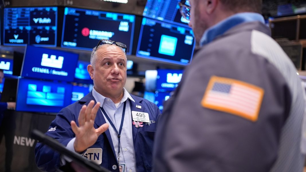 Investors send stocks tumbling, Dow plunges 900 points