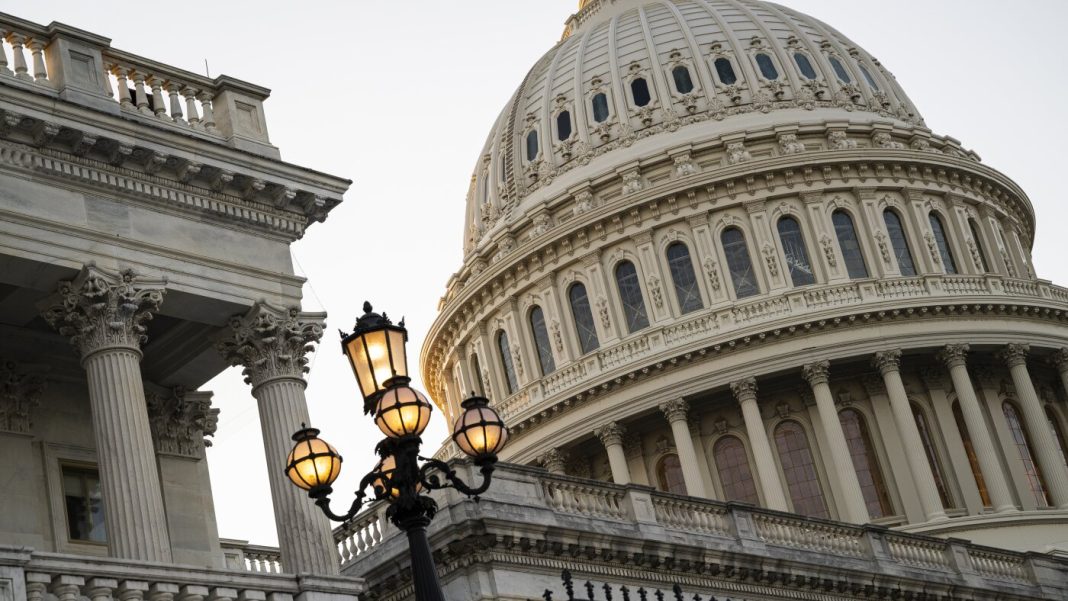 House approves bill to speed up union contract negotiations : NPR